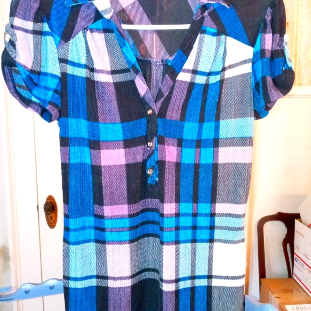 Plaid half button short sleeve shirt, size small